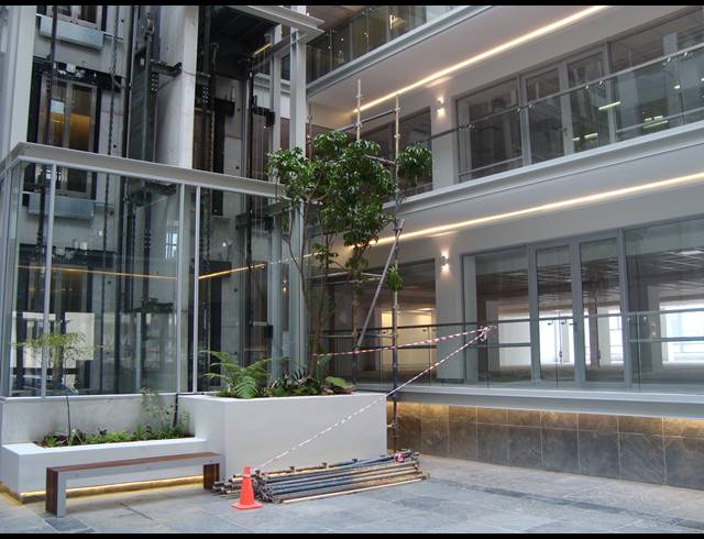 271M² OFFICE TO LET IN GREEN POINT